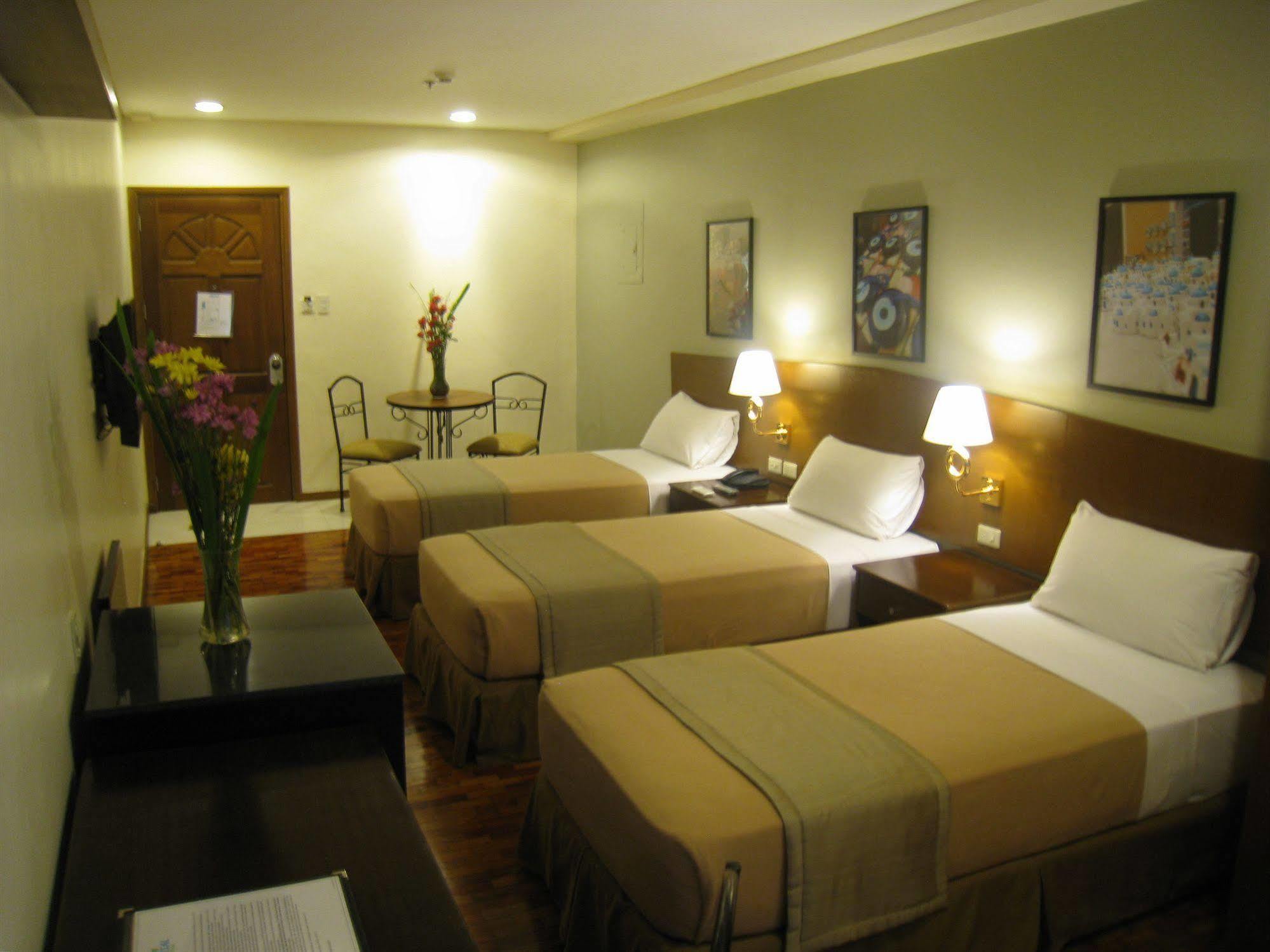 Fersal Hotel Kalayaan, Quezon City Esterno foto